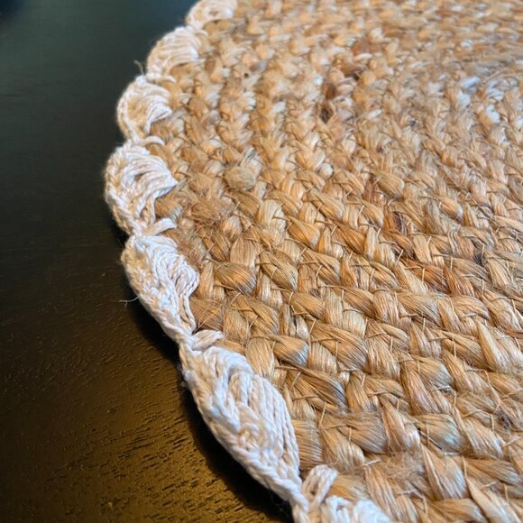 Rachel Zoe Round Jute Placemats Farmhouse Rustic Natural (Set of 4) - Picture 4 of 6
